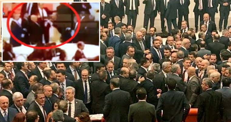 Engin Özkoç'un yaptığı konuşmanın görüntüleri