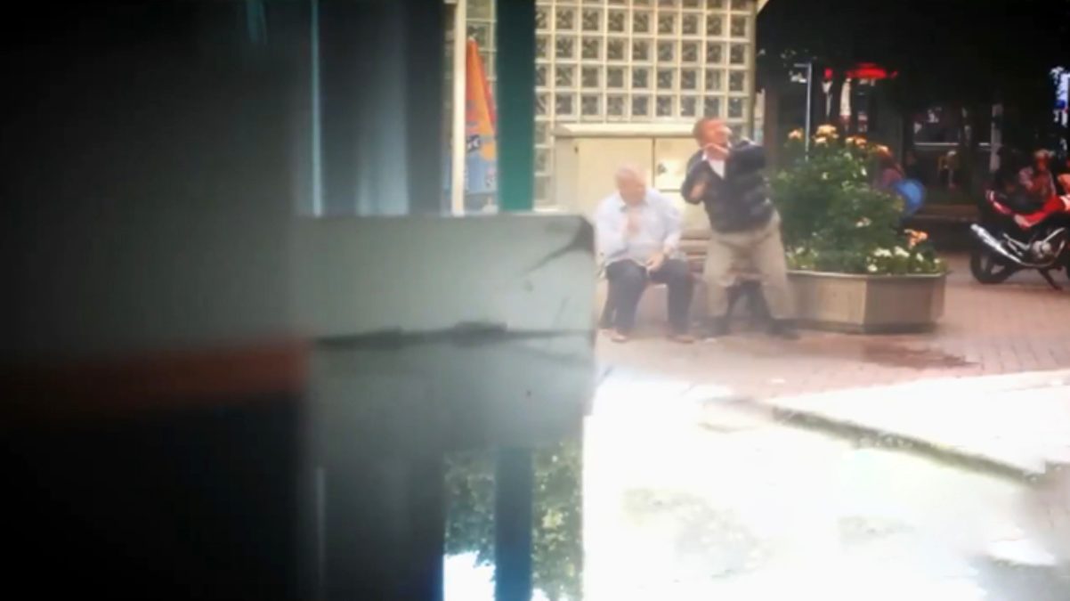 sokaga-cikma-yasagina-uymayan-yaslilar-cevredeki-13040866_4051_amp