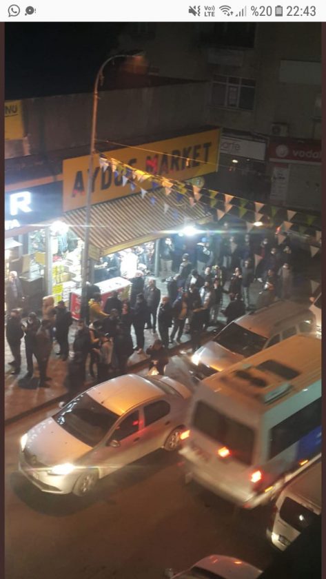 Sokağa çıkma yasağının ardından vatandaşlar fırınlara akın etti