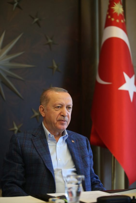 Erdoğan 81 il teşkilatı ile bayramlaştı