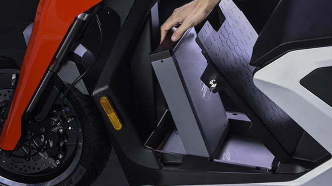Tasarım ve teknik detaylarıyla iddialı elektrikli motosiklet  Zapp i300