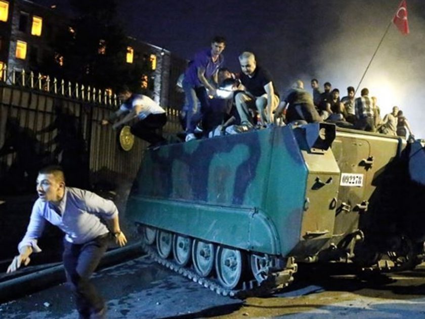 Darbe girişiminin karşısında Türkiye'nin yanında durdular