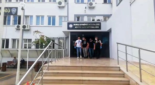 Önce gasp ettiler sonra hamama götürdüler