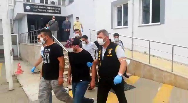 Önce gasp ettiler sonra hamama götürdüler