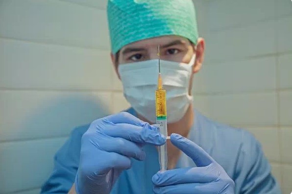 Pfizer Çocuklarda COVID-19 Aşısını Test Etmeye Başladı !