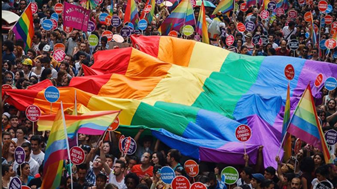  Budapeşte Onur Yürüyüşü Orban'ın LGBT Politikaları Protesto Edildi