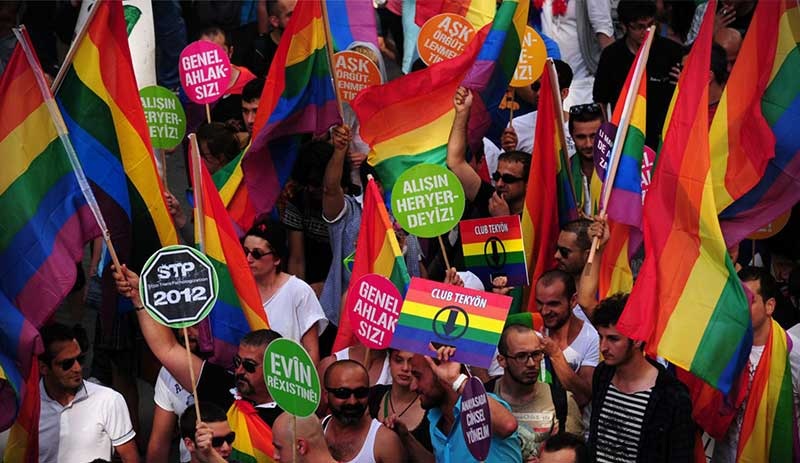 Budapeşte Onur Yürüyüşü Orban'ın LGBT Politikaları Protesto Edildi