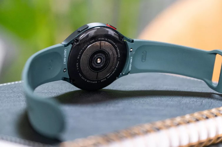 Galaxy Watch 4 Samsung, Wear OS 3 ile Apple Watch'ın tacına geliyor