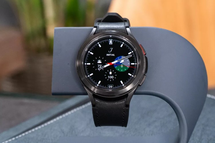 Galaxy Watch 4 Samsung, Wear OS 3 ile Apple Watch'ın tacına geliyor