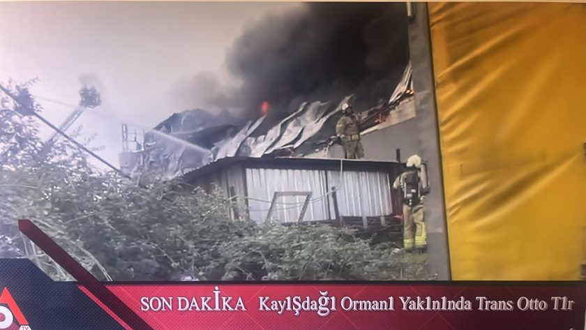 Ataşehir’de Orman Sınırında Korkutan Yangın Kayışdağı Ormanı Tehlike Atlattı